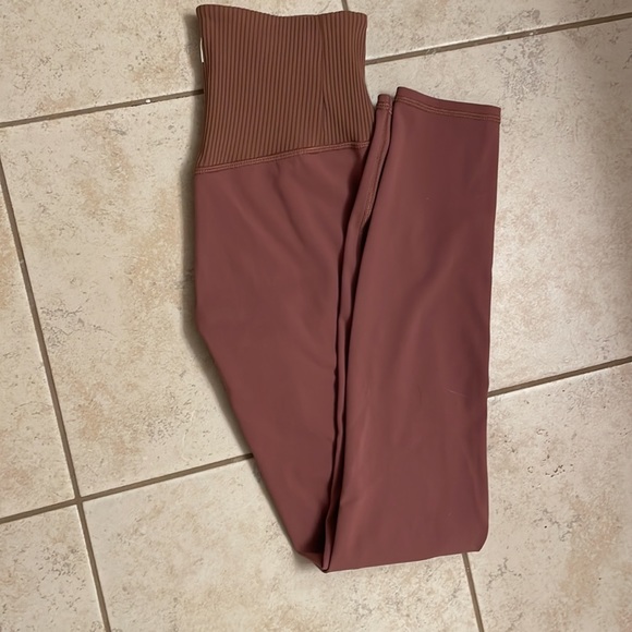 Vuori Ribbed Studio Leggings - Picture 2 of 5